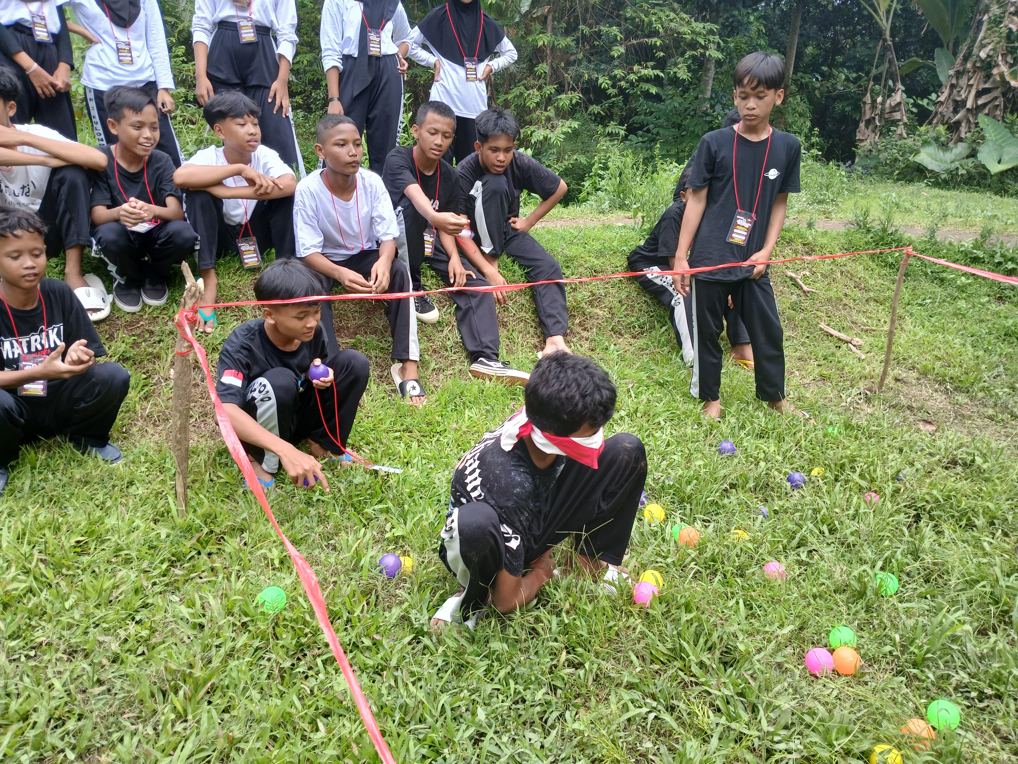 Serunya Fun Games pada Perkemahan Penggalang MTsN 3 Kulon Progo di Bumi Perkemahan Jaka Garong, Turi, Sleman