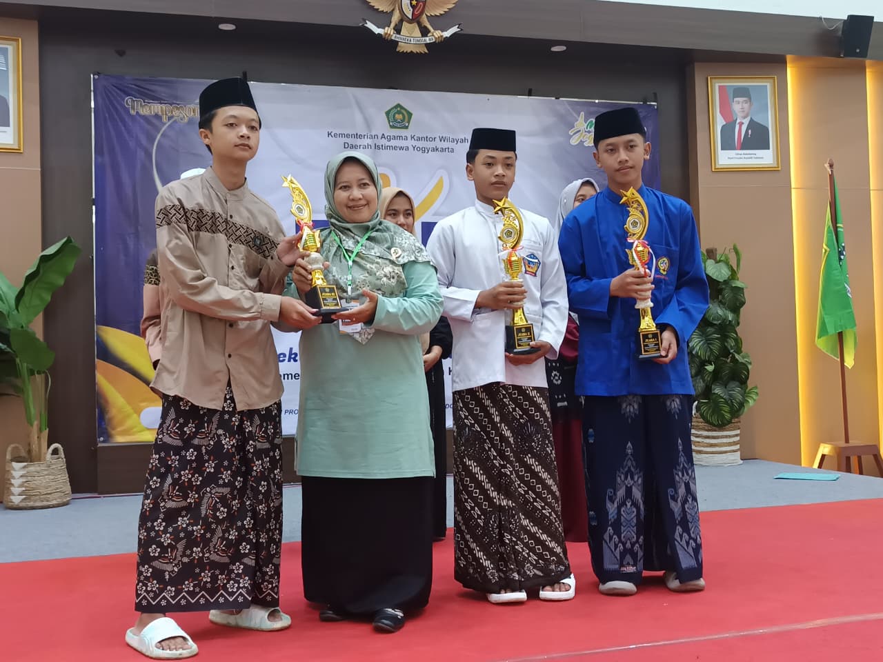 Izzul Qulub MTsN 3 Kulon Progo Raih Juara 3 PKM Cabang Hadroh