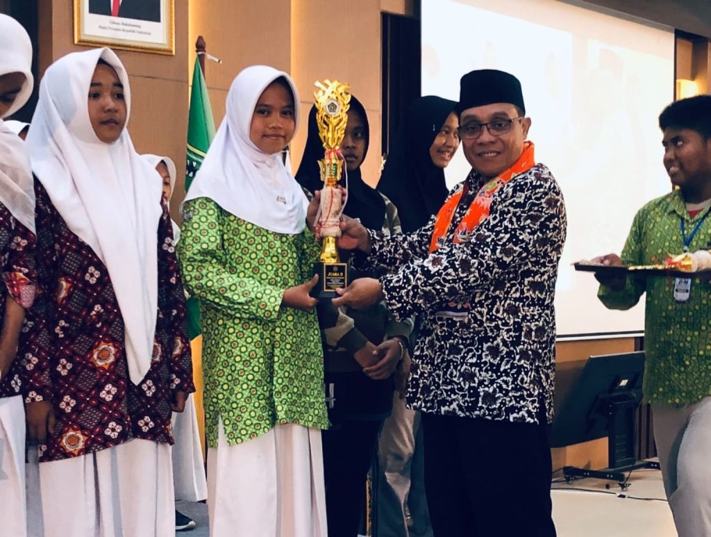 Ganda Putri Tenis Meja MTsN 3 Kulon Progo Raih Juara Kedua PKM, Semangat Berprestasi